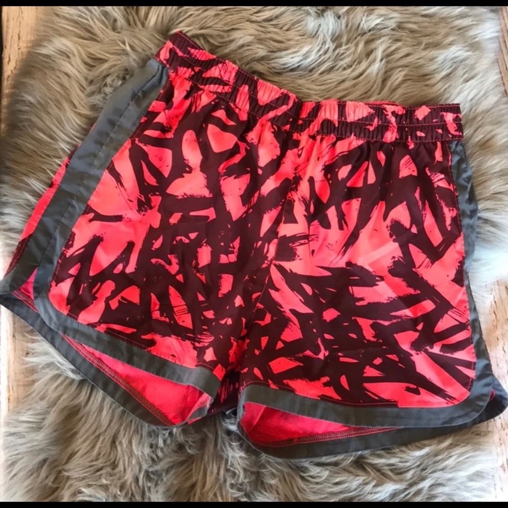 Demarini shorts (L)